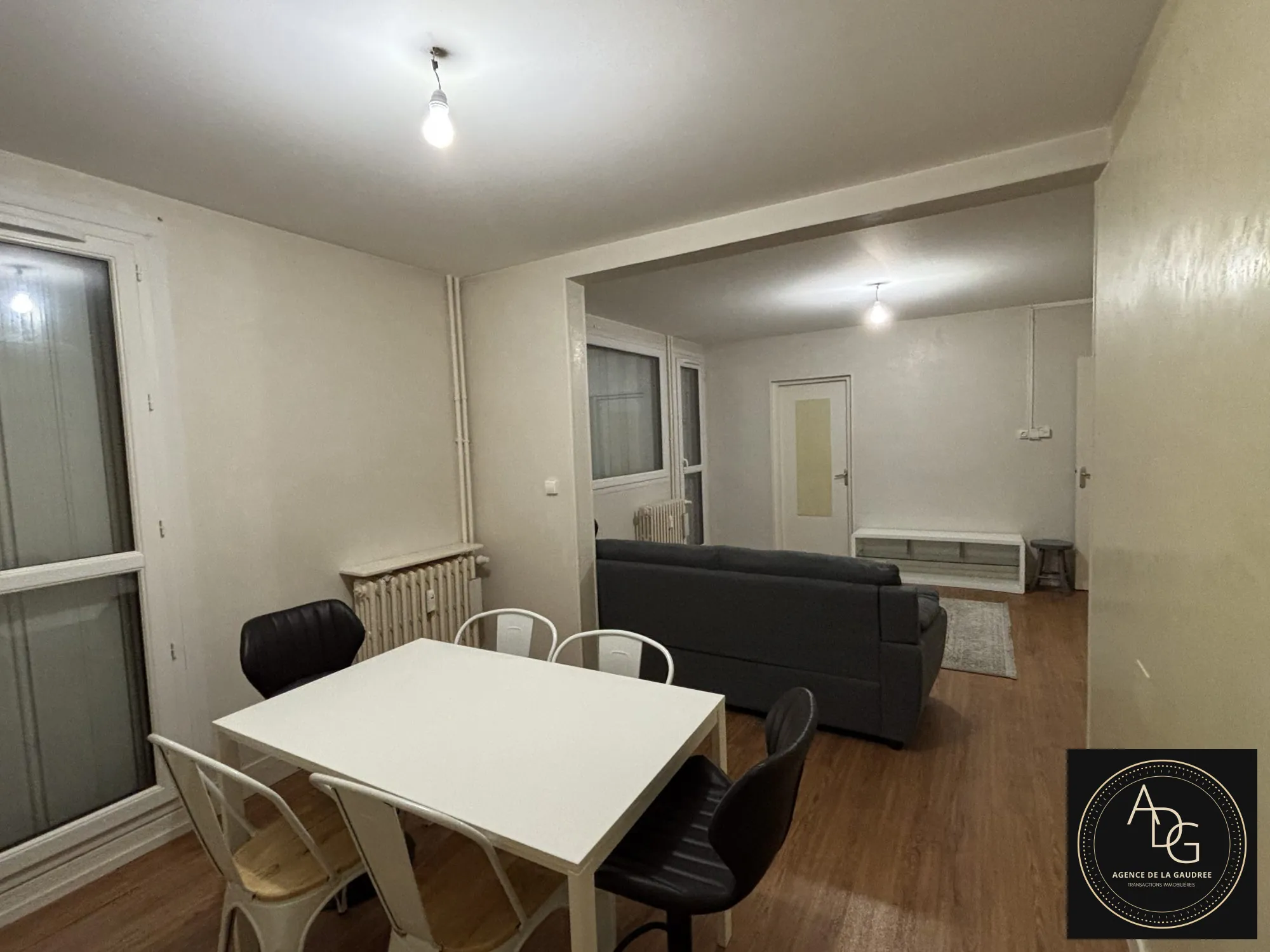 Appartement T2/3 meublé à vendre à Chartres, parfait pour investisseur ou résident 