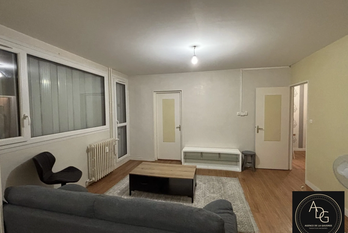 Appartement T2/3 meublé à vendre à Chartres, parfait pour investisseur ou résident 