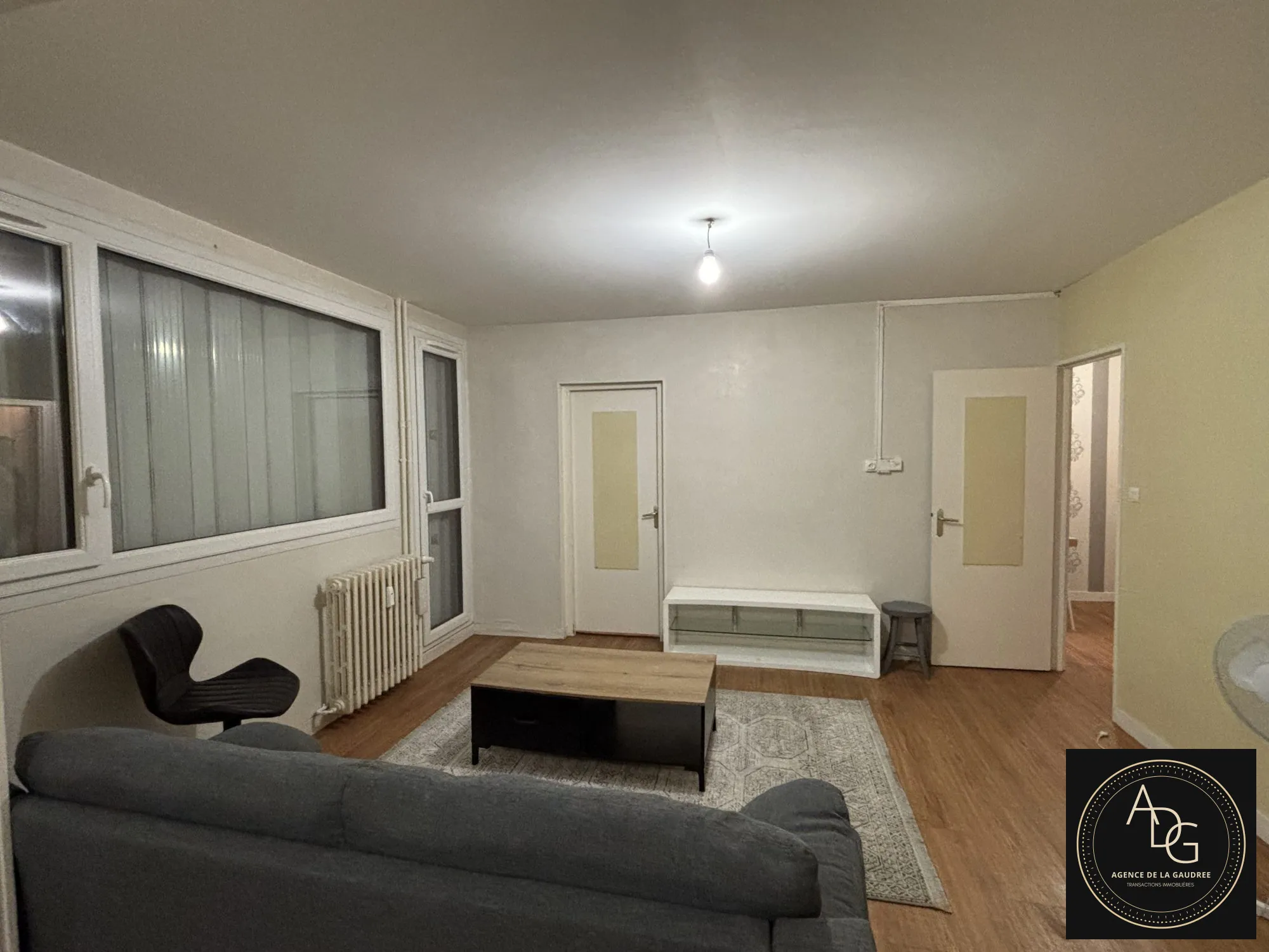 Appartement T2/3 meublé à vendre à Chartres, parfait pour investisseur ou résident 