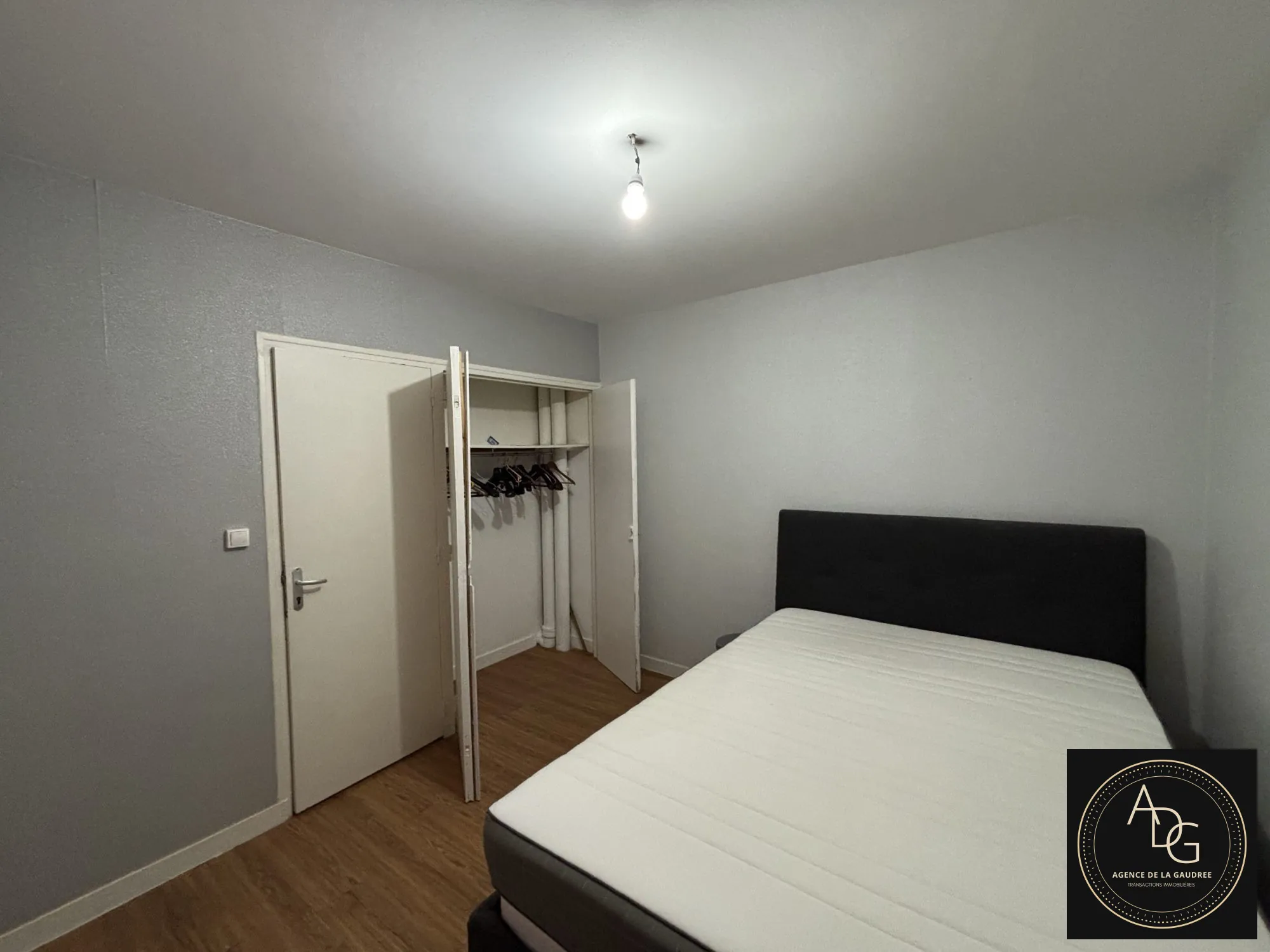 Appartement T2/3 meublé à vendre à Chartres, parfait pour investisseur ou résident 