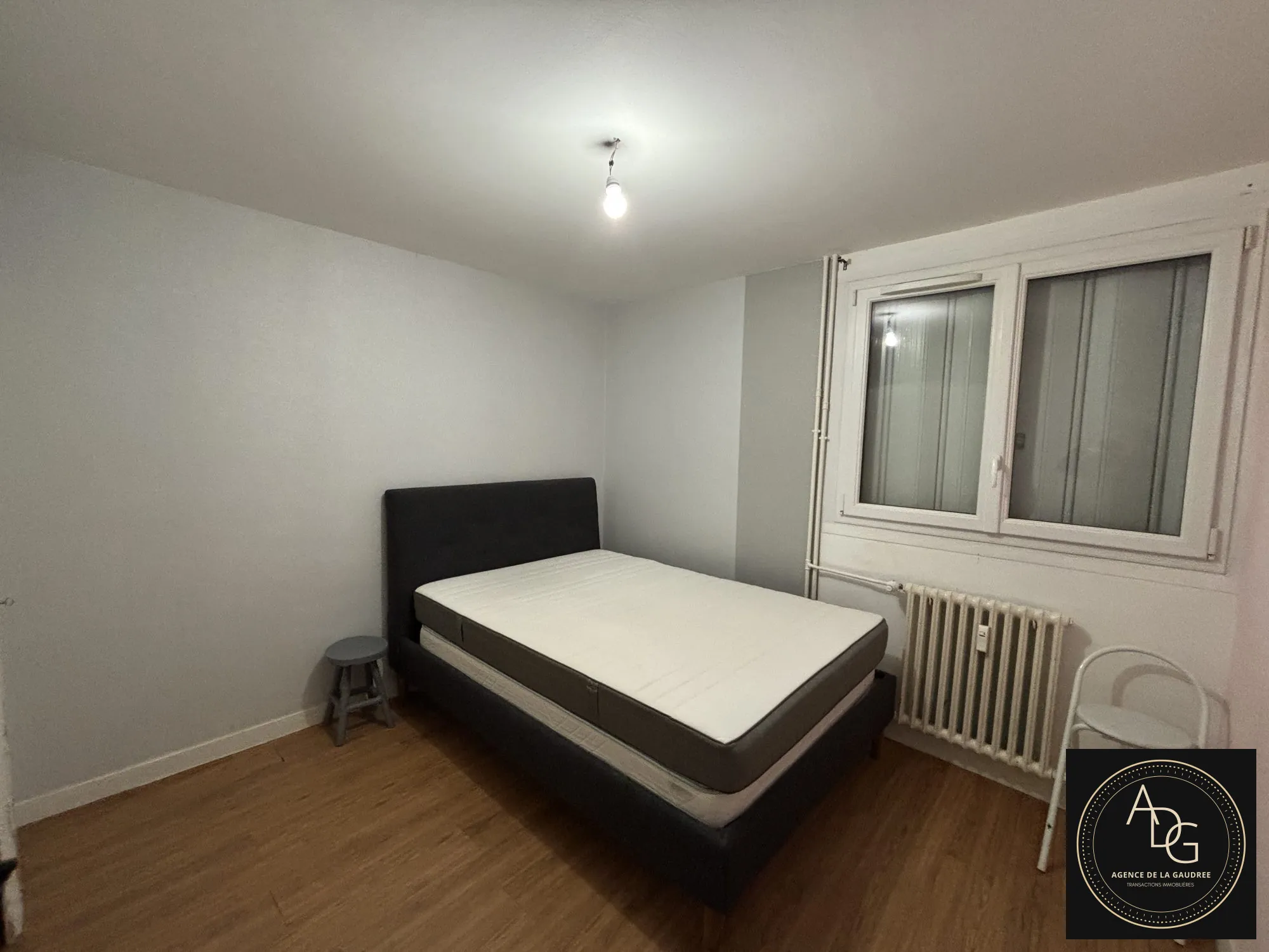 Appartement T2/3 meublé à vendre à Chartres, parfait pour investisseur ou résident 