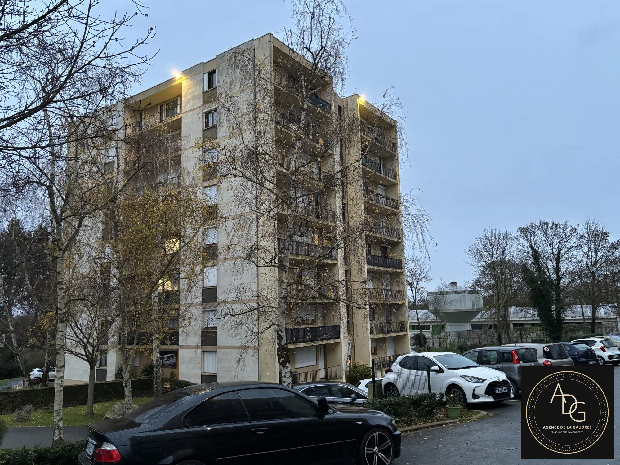 Appartement T2/3 meublé à vendre à Chartres, parfait pour investisseur ou résident 