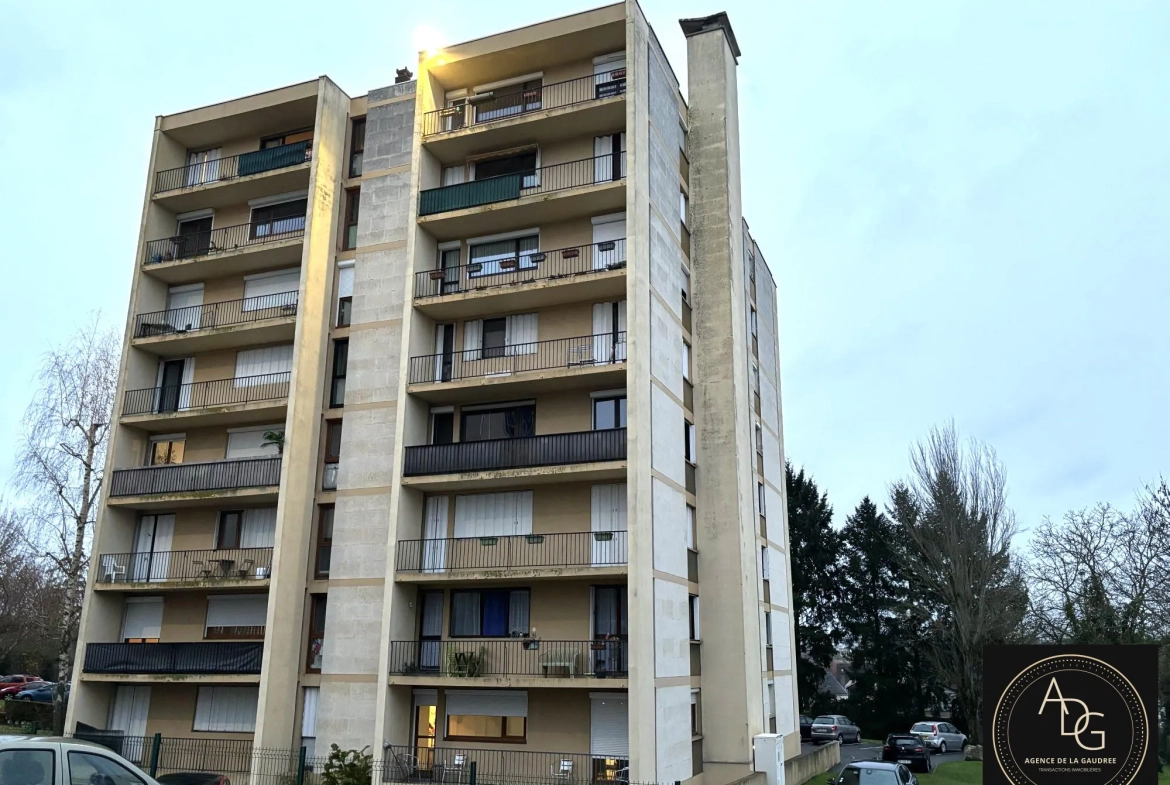Appartement T2/3 meublé à vendre à Chartres, parfait pour investisseur ou résident 