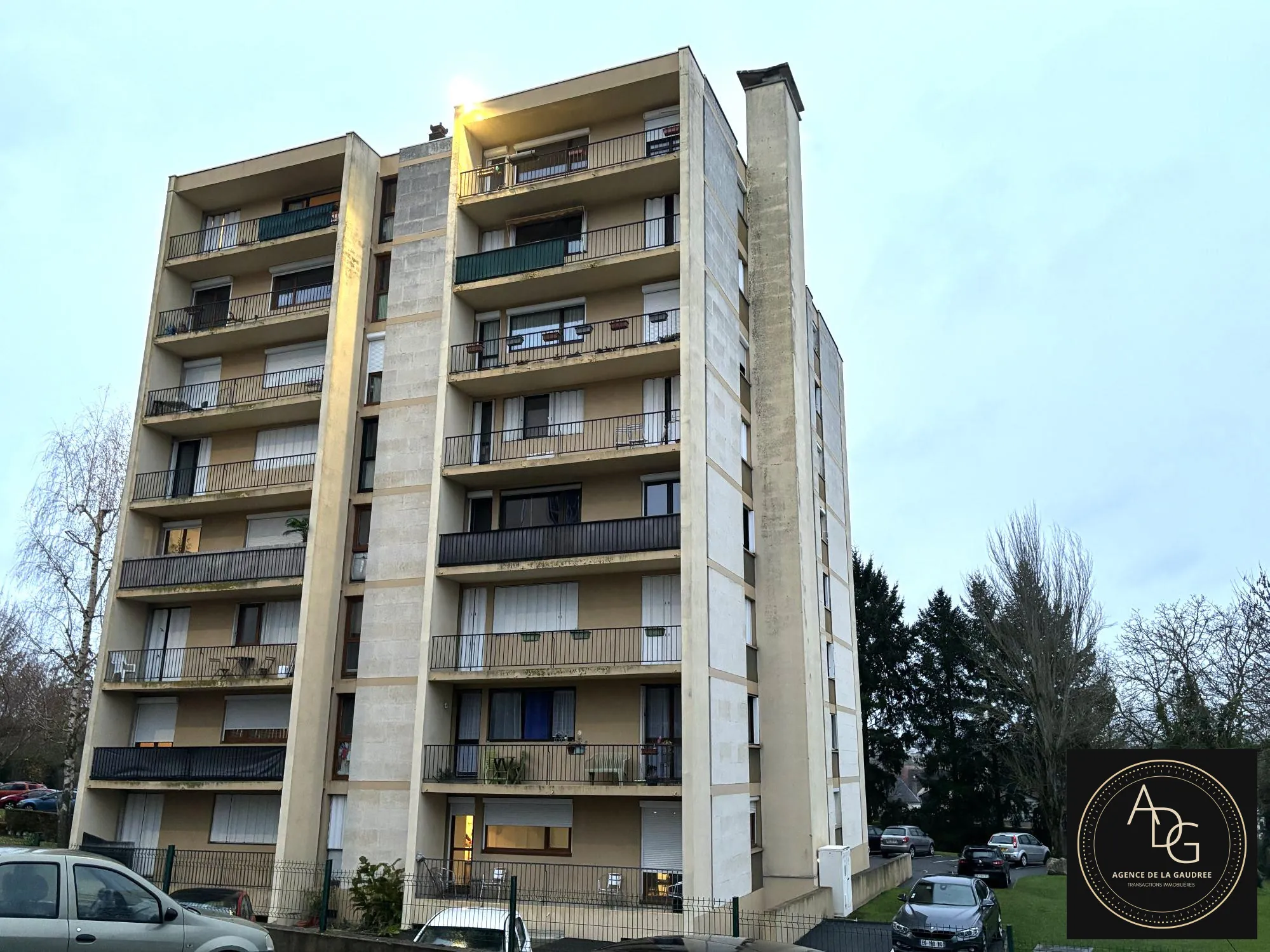 Appartement T2/3 meublé à vendre à Chartres, parfait pour investisseur ou résident 