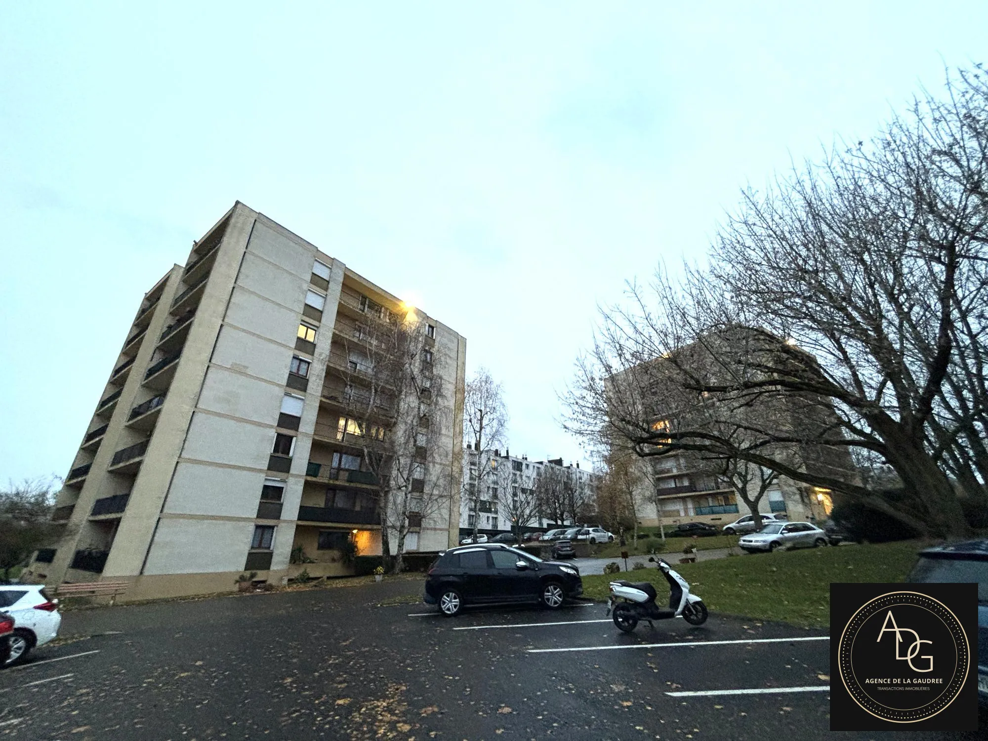Appartement T2/3 meublé à vendre à Chartres, parfait pour investisseur ou résident 