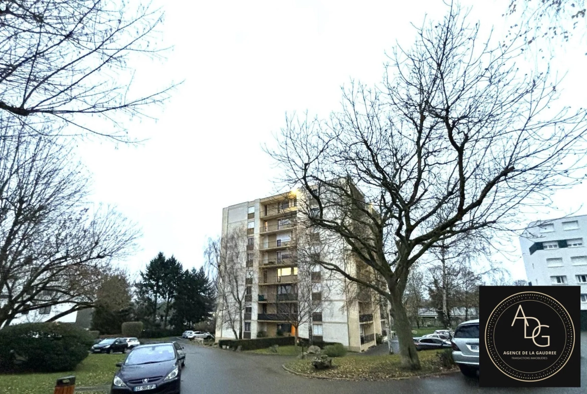 Appartement T2/3 meublé à vendre à Chartres, parfait pour investisseur ou résident 