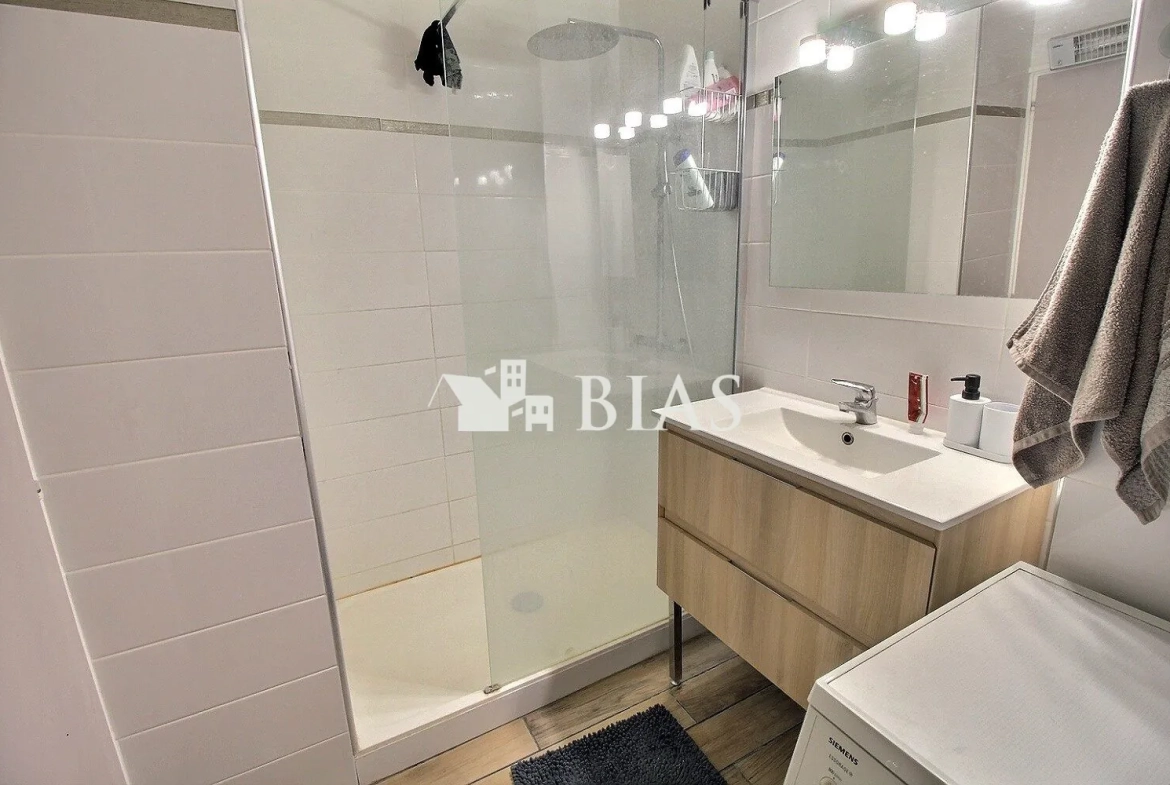 Appartement T4 lumineux de 75,96 m² avec balcon et cave à Bihorel 