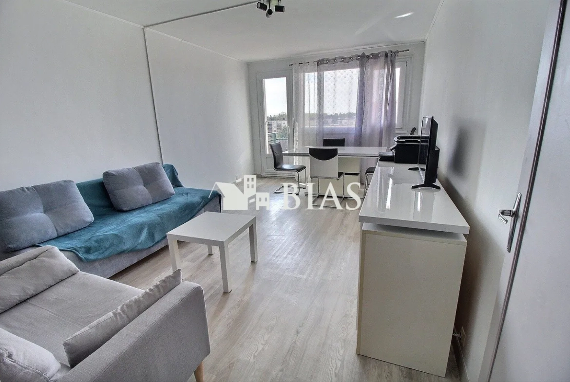 Appartement T4 lumineux de 75,96 m² avec balcon et cave à Bihorel 