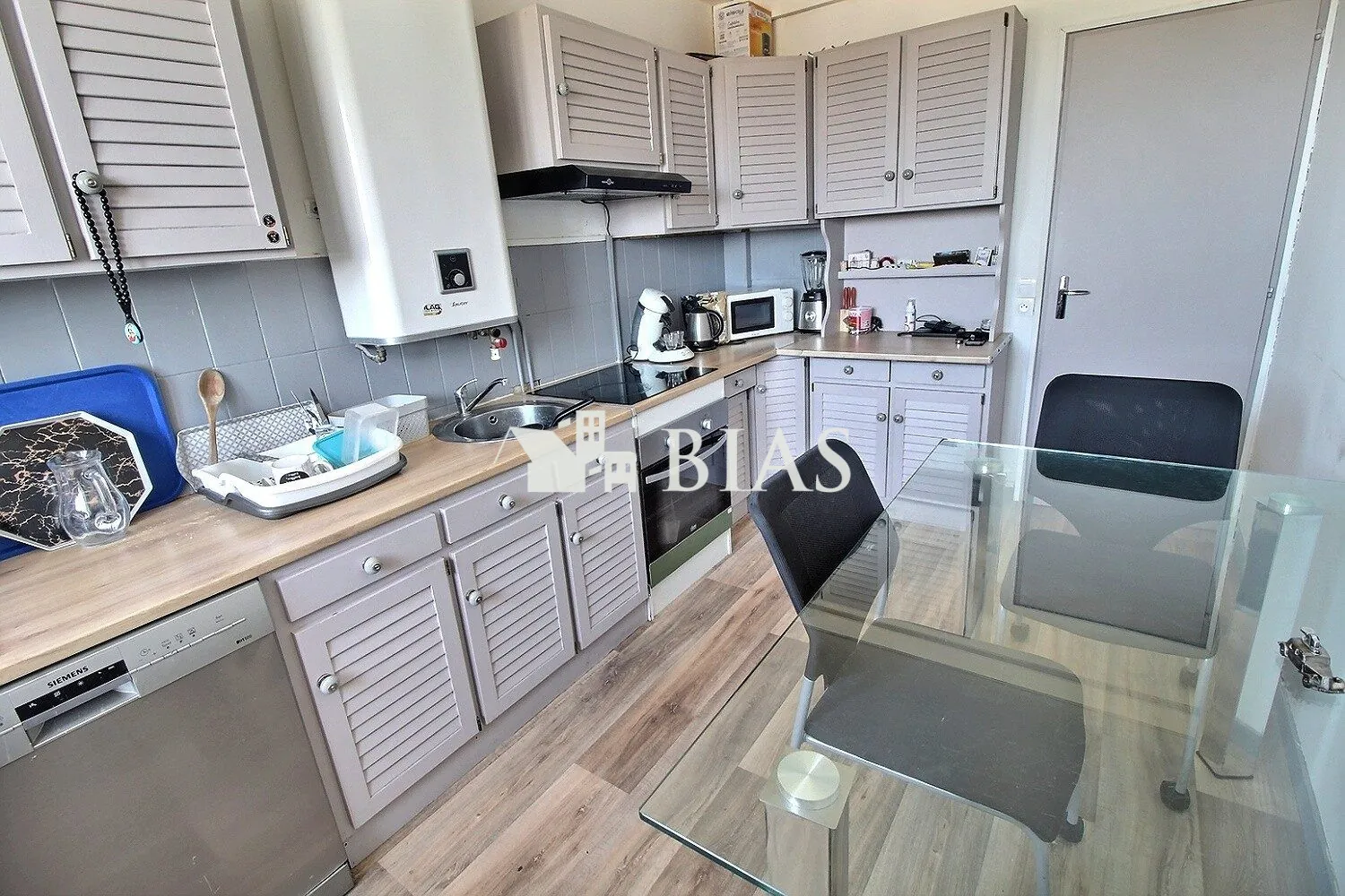 Appartement T4 lumineux de 75,96 m² avec balcon et cave à Bihorel 