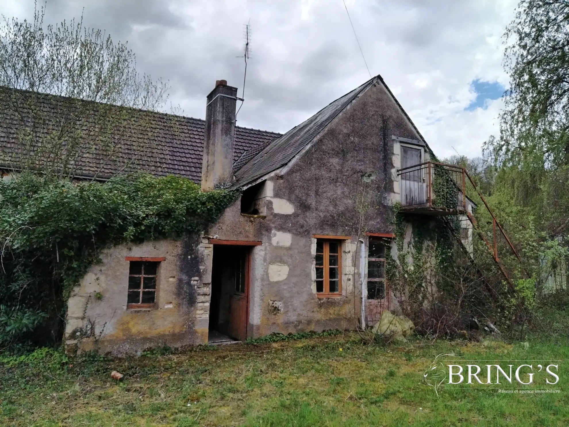 Terrain à bâtir de 885 m² aux Essards, zone protégée ABF, à 13 min de Langeais 
