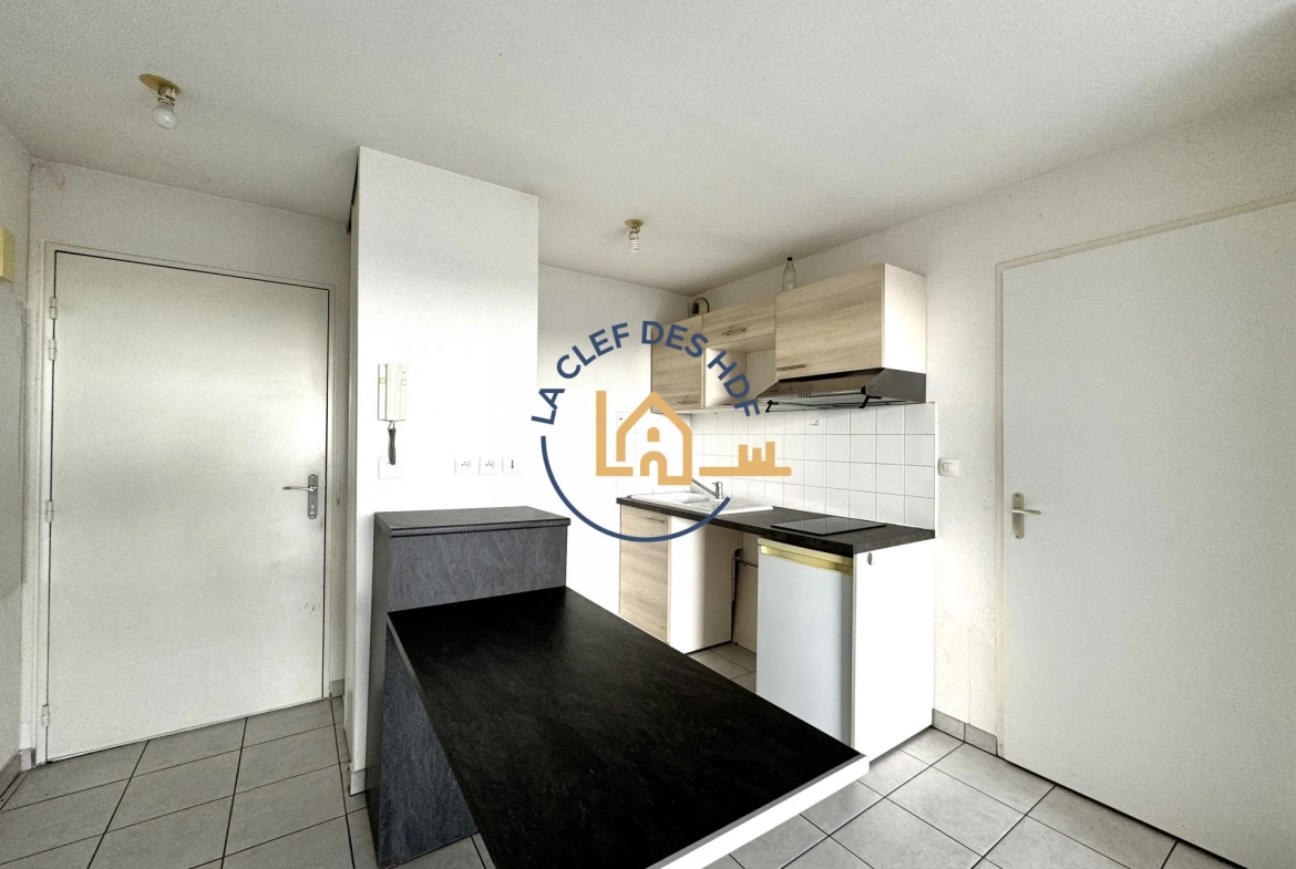 Appartement T2 à Achicourt/Arras avec balcon, parking et vue dégagée 