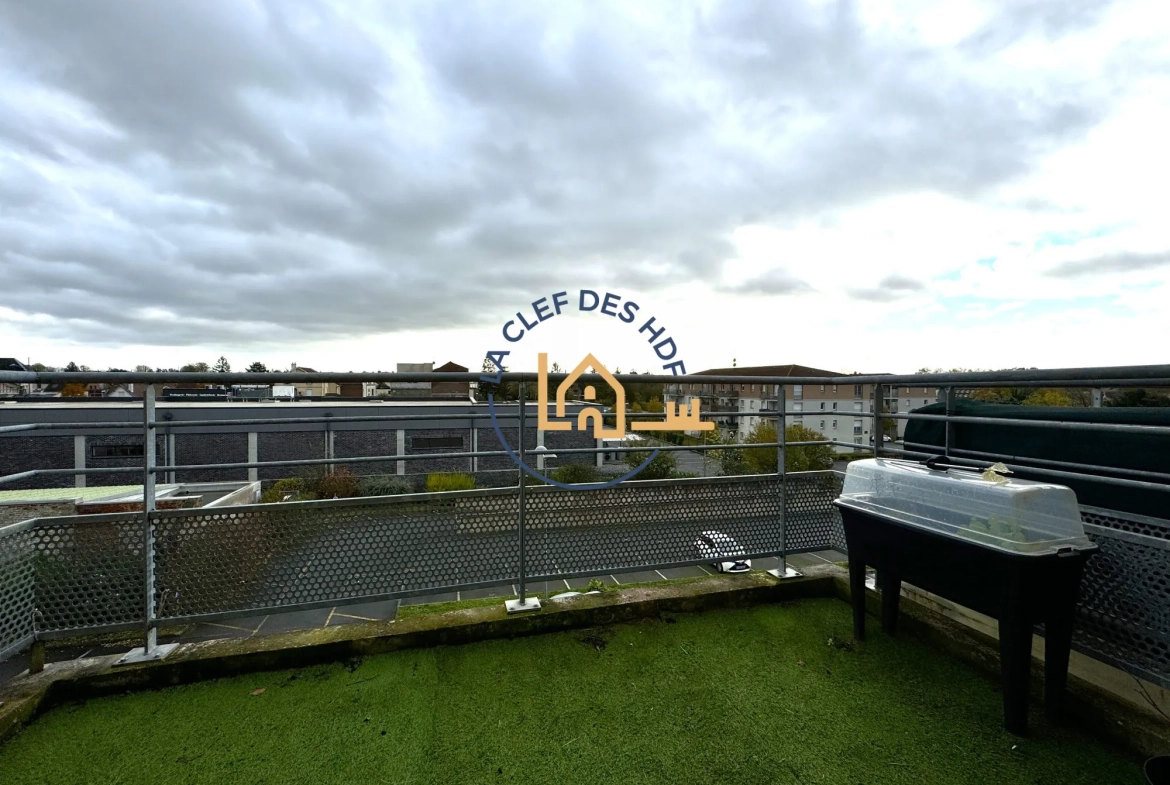 Appartement T2 à Achicourt/Arras avec balcon, parking et vue dégagée 