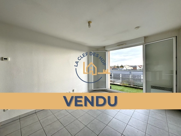 Appartement T2 à Achicourt/Arras avec balcon, parking et vue dégagée