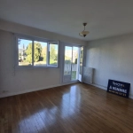 Appartement T3 avec cave et stationnement à Lorient - Résidence de 1980