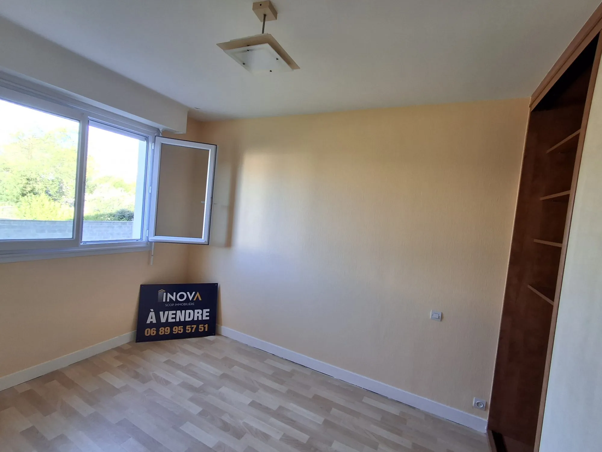 Appartement T3 avec cave et stationnement à Lorient - Résidence de 1980 