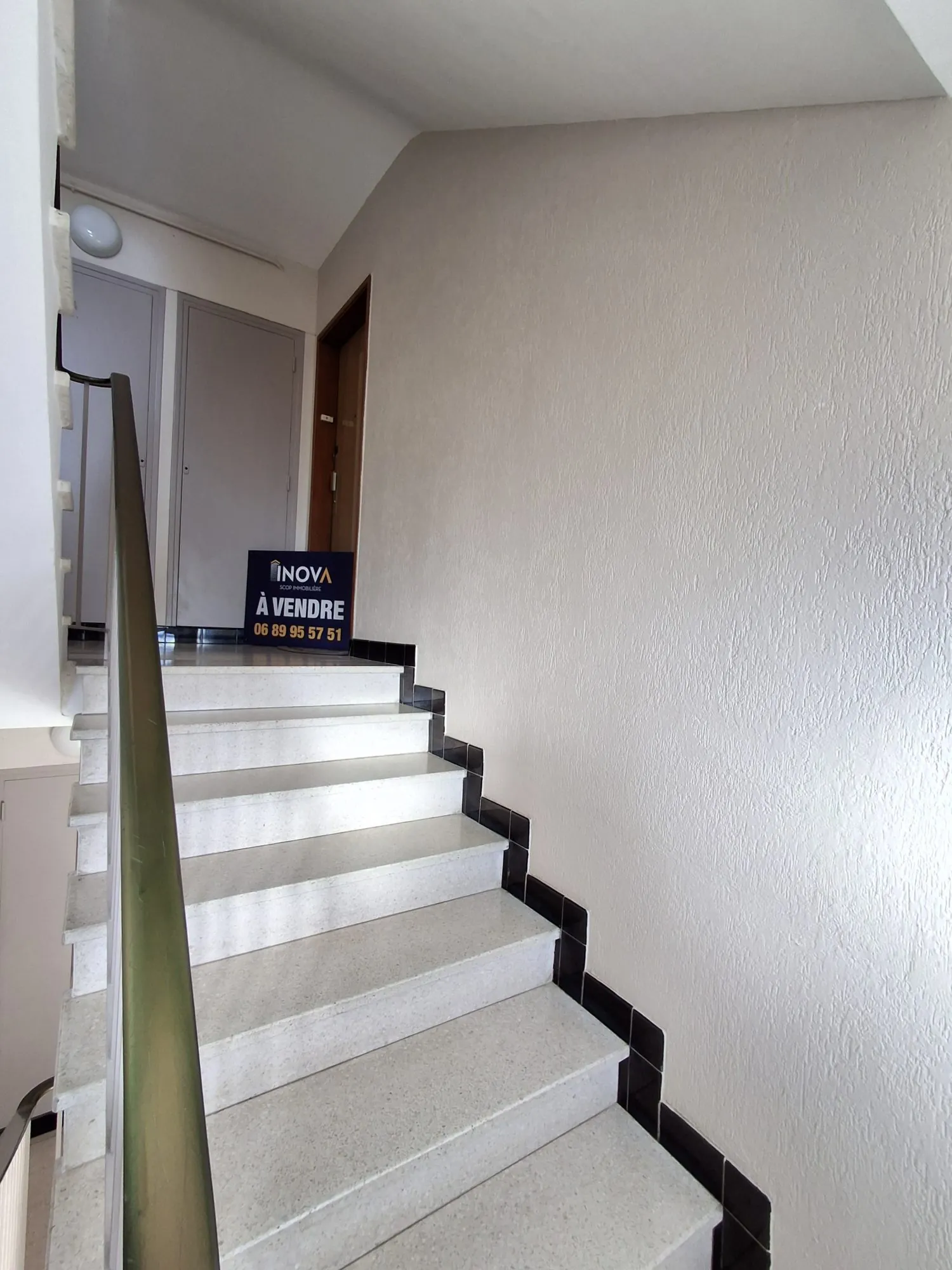 Appartement T3 avec cave et stationnement à Lorient - Résidence de 1980 