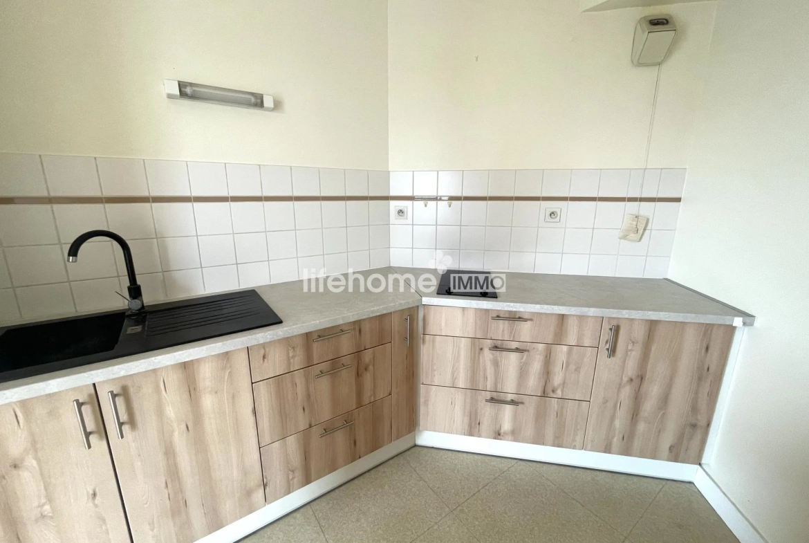 Charmant appartement T2 dans résidence senior à Châteauroux, idéal investissement sécurisé 