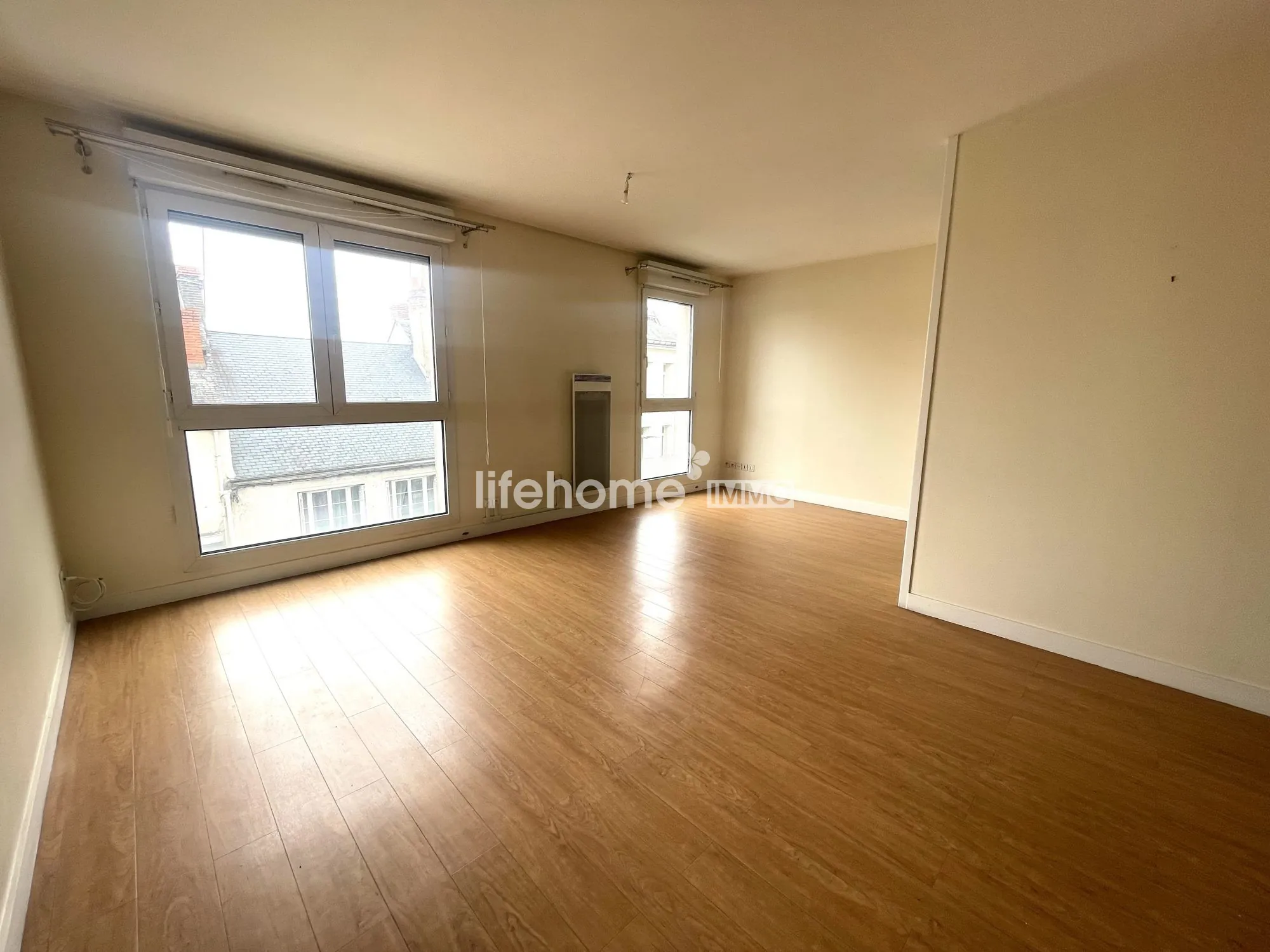 Charmant appartement T2 dans résidence senior à Châteauroux, idéal investissement sécurisé 