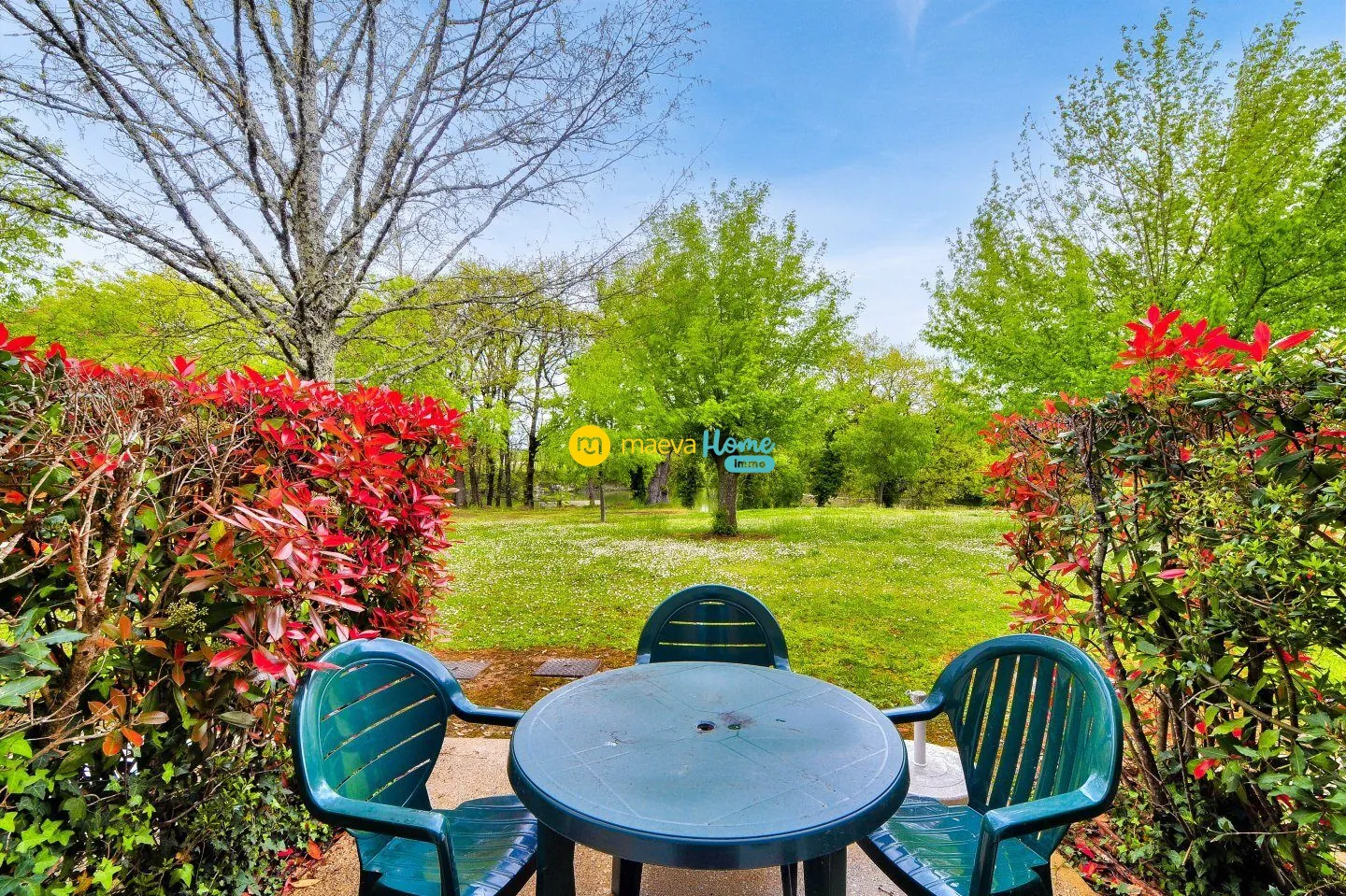Appartement duplex avec terrasse à Monflanquin – Résidence du Lac 