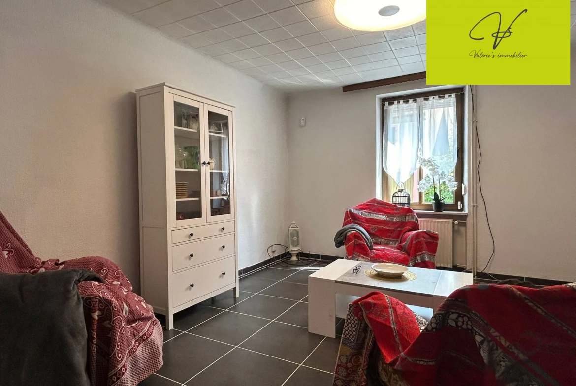 Maison semi-mitoyenne à Sarreguemines proche du centre-ville avec potentiel de création d'appartement 