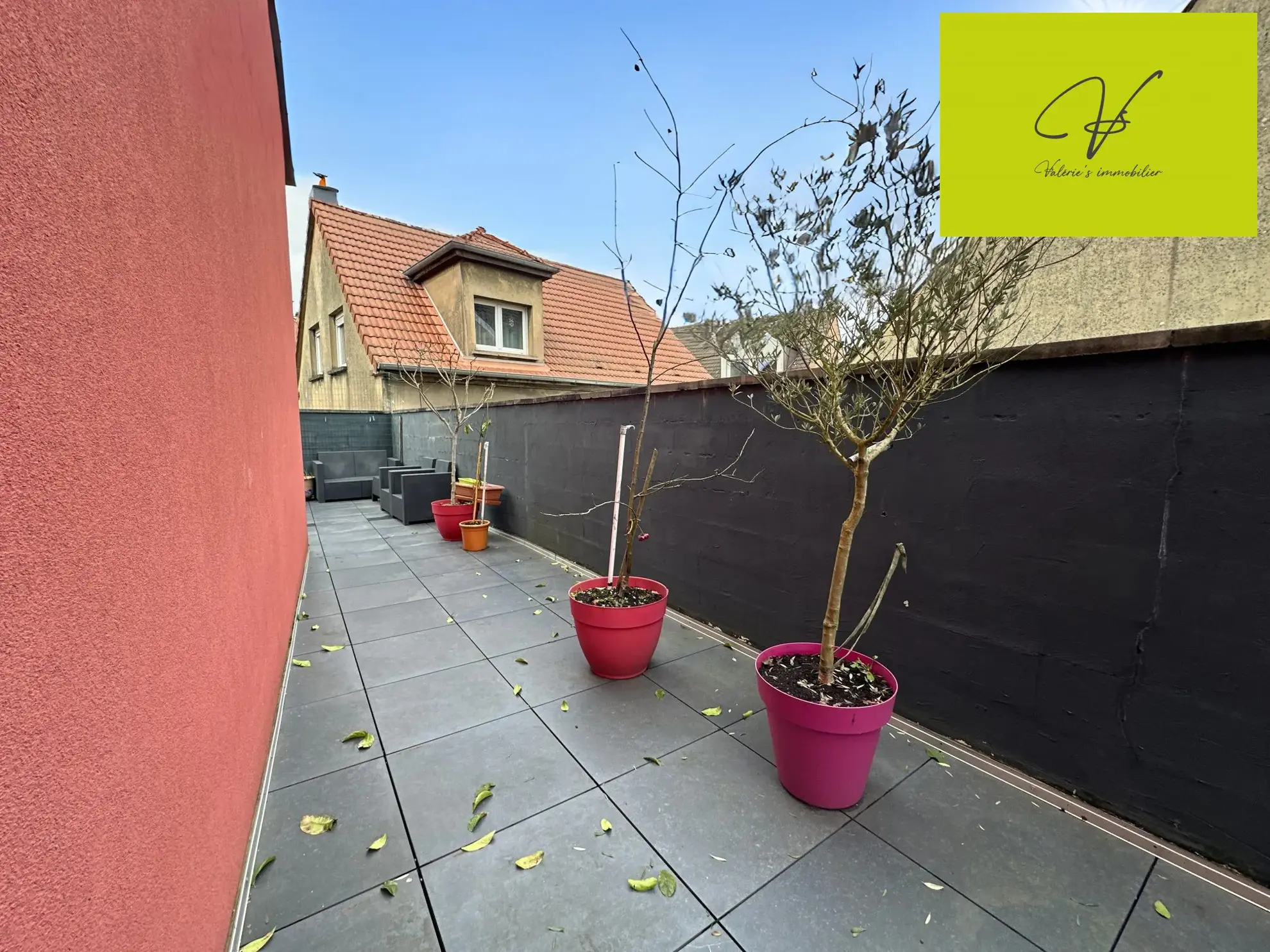 Maison semi-mitoyenne à Sarreguemines proche du centre-ville avec potentiel de création d'appartement 