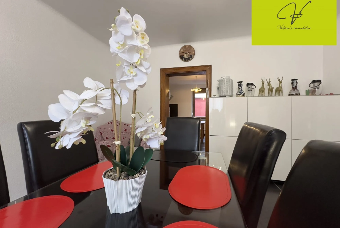 Maison semi-mitoyenne à Sarreguemines proche du centre-ville avec potentiel de création d'appartement 