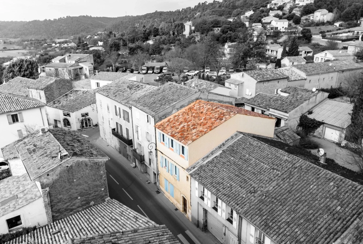 Agréable studio de 41 m² avec cave à Gréoux-les-Bains - Opportunité idéale 