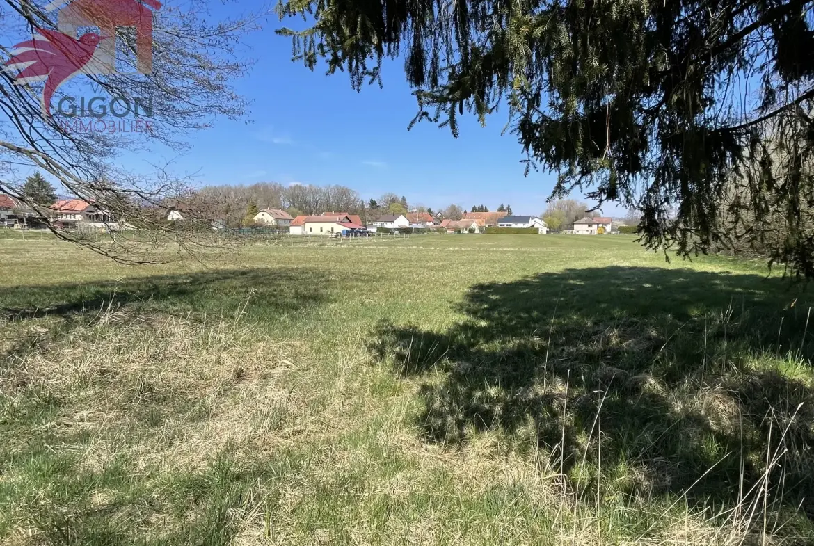Terrain constructible à Fontaine avec vue dégagée - 13 ares 