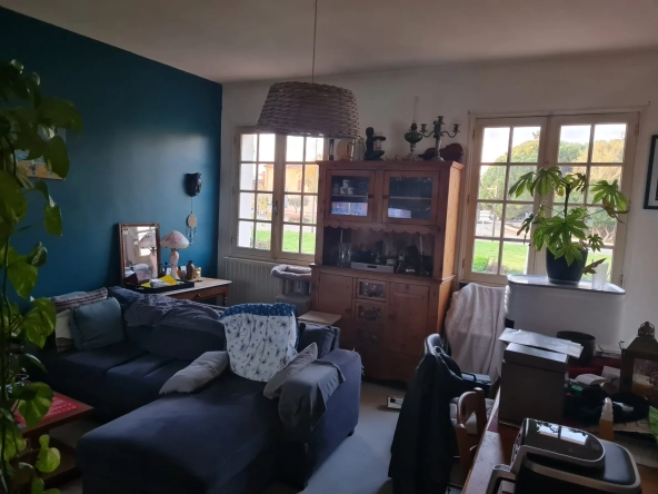 Appartement T4 traversant de 81 m² à Roquettes – Proche commerces