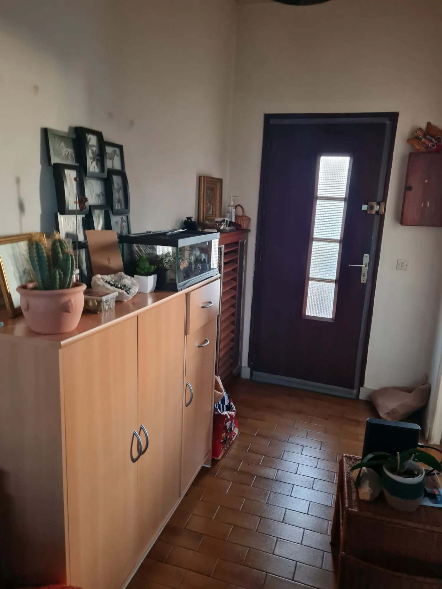 Appartement T4 traversant de 81 m² à Roquettes – Proche commerces 