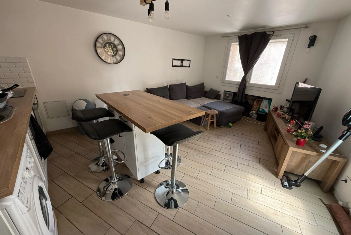 Charmante maison de village de 51 m² à Pourcieux, entièrement rénovée 