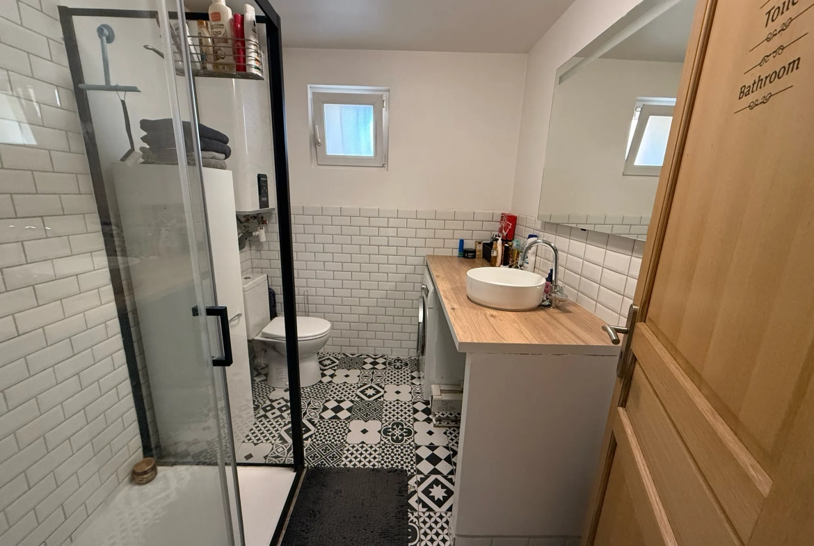 Charmante maison de village de 51 m² à Pourcieux, entièrement rénovée 