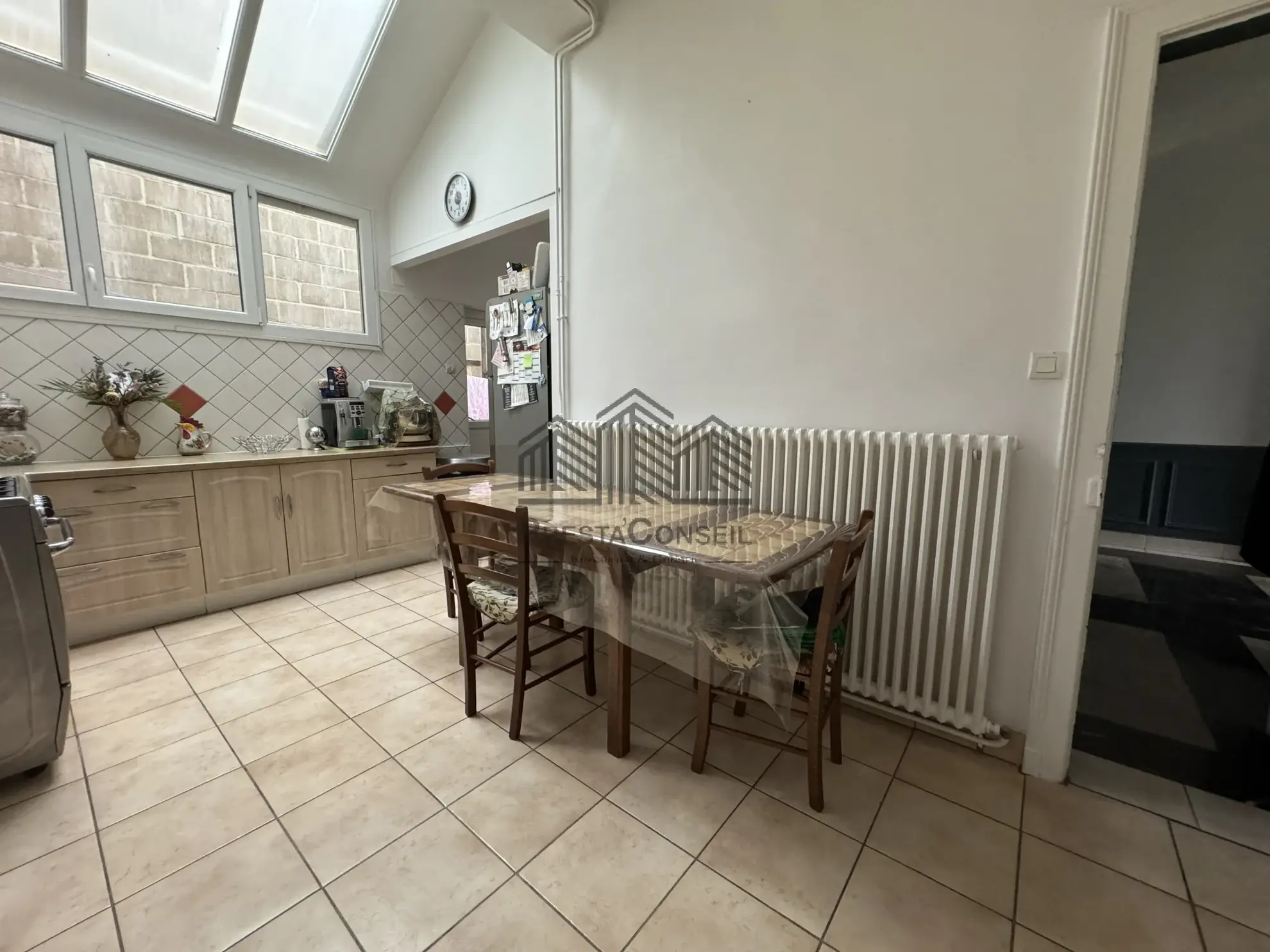 Maison de maître à Elbeuf de 168 m² avec jardin, garage, 5 chambres 