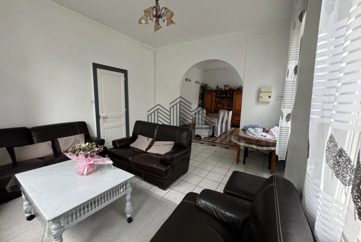 Maison de maître à Elbeuf de 168 m² avec jardin, garage, 5 chambres 