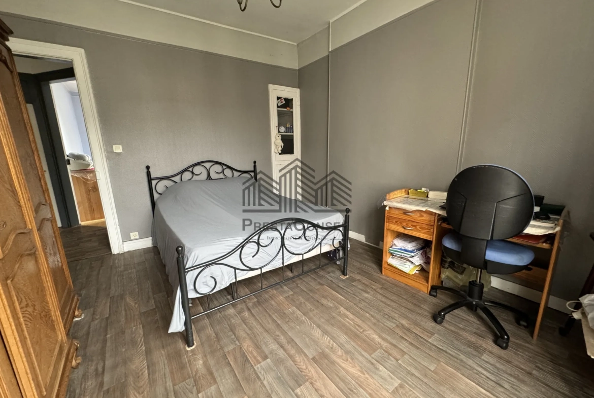 Maison de maître à Elbeuf de 168 m² avec jardin, garage, 5 chambres 