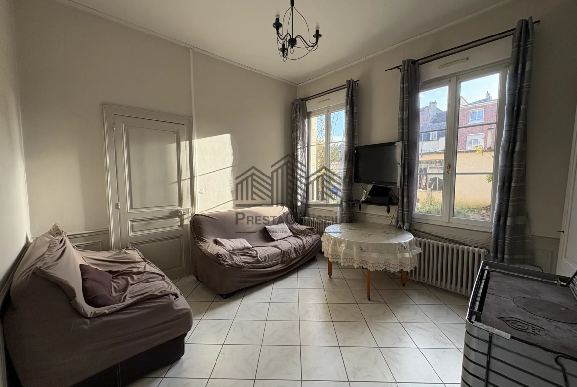 Maison de maître à Elbeuf de 168 m² avec jardin, garage, 5 chambres 