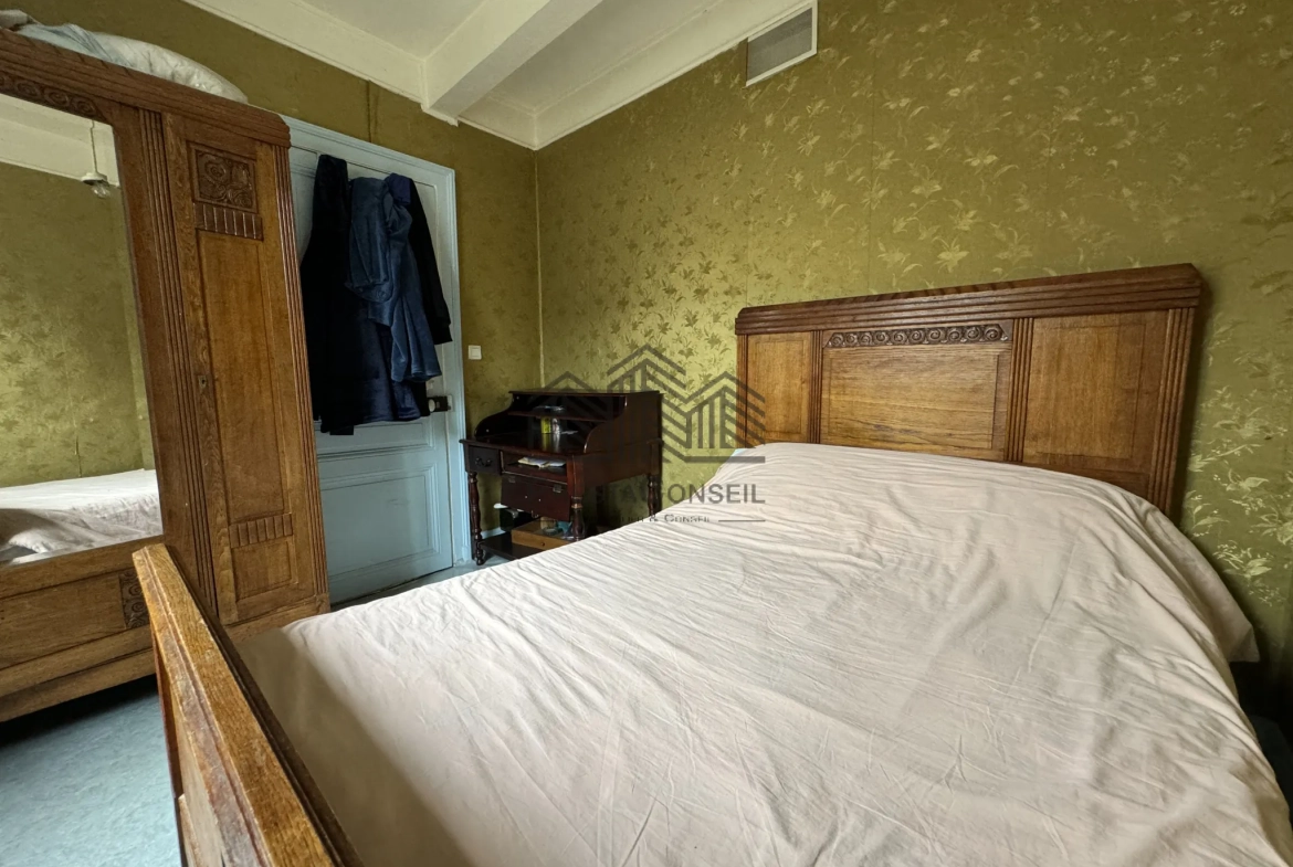 Maison de maître à Elbeuf de 168 m² avec jardin, garage, 5 chambres 