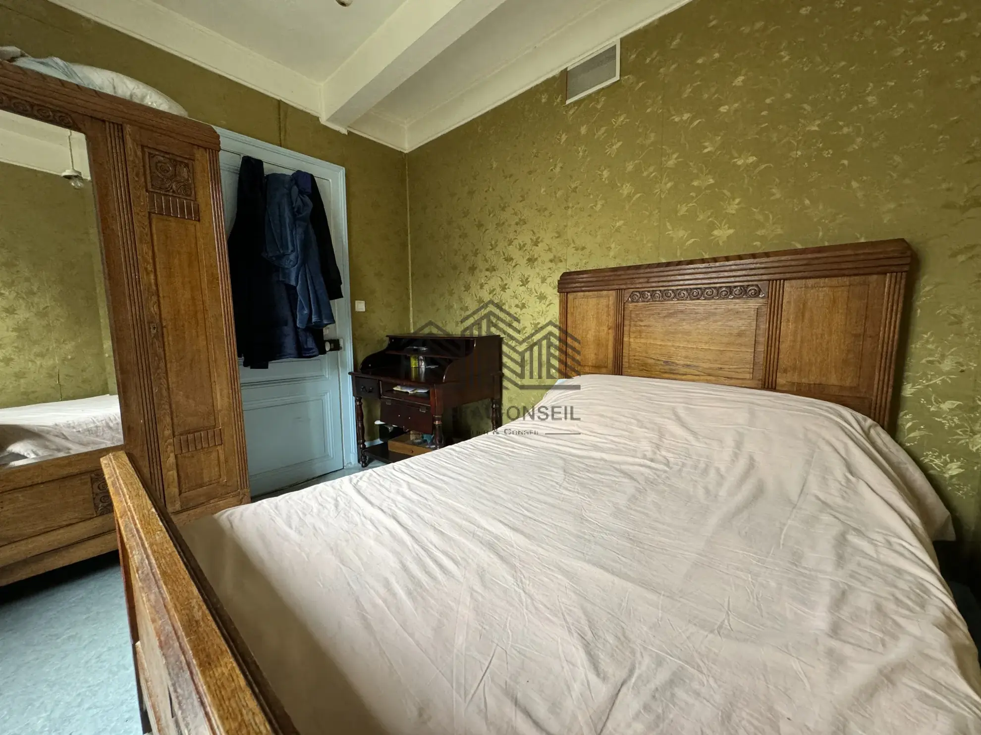 Maison de maître à Elbeuf de 168 m² avec jardin, garage, 5 chambres 