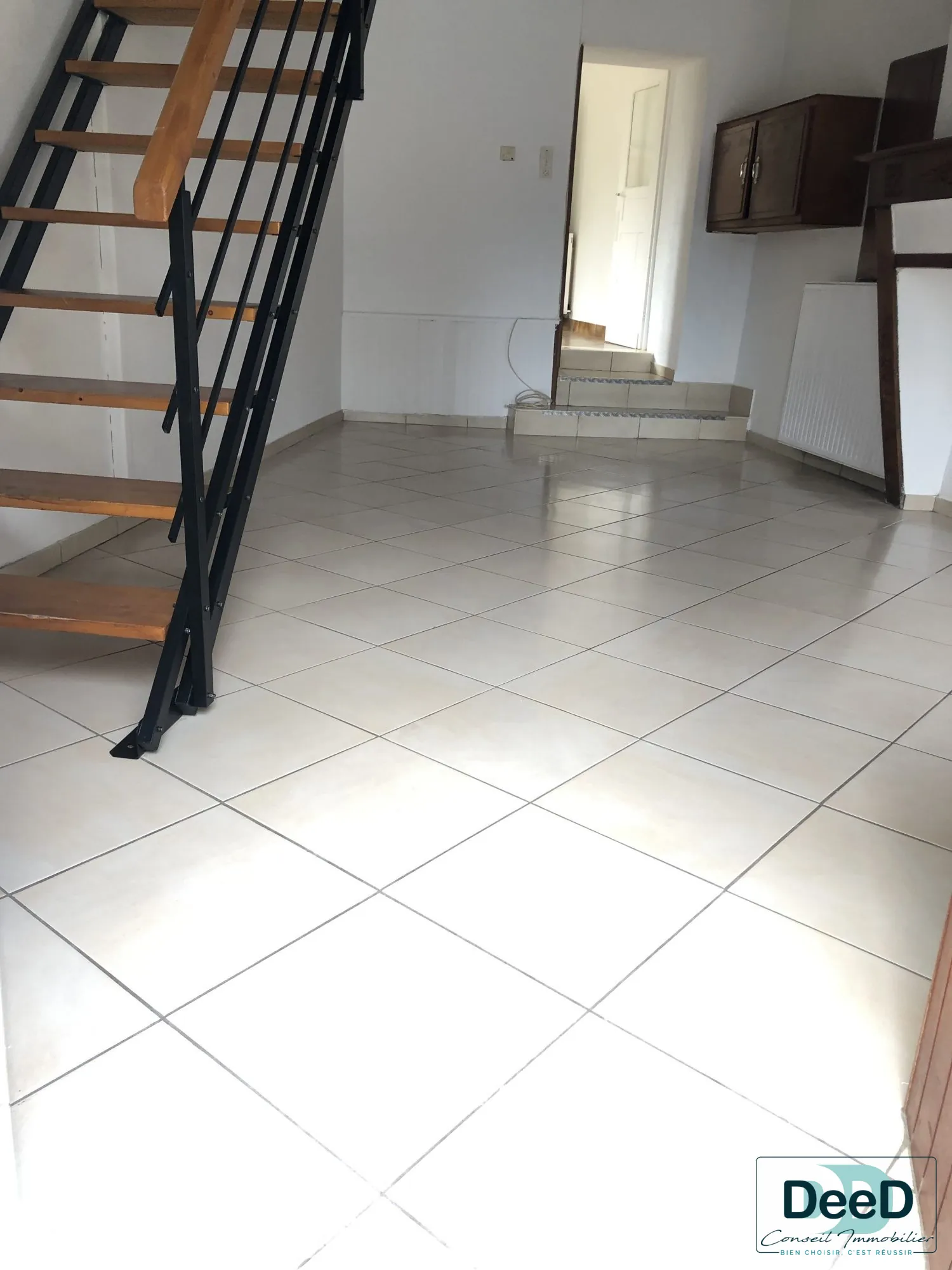Immeuble à vendre à LANNEMEZAN avec potentiel locatif et garages 