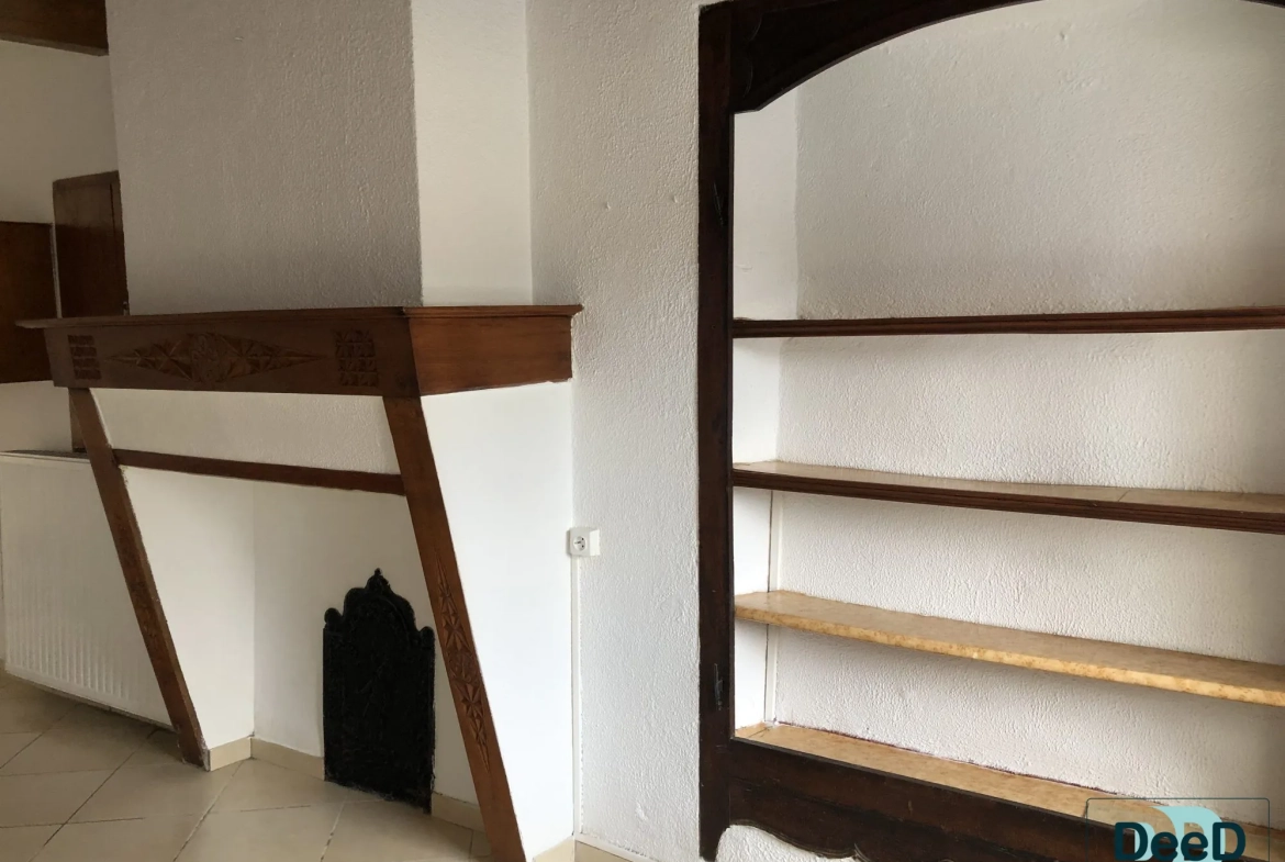 Immeuble à vendre à LANNEMEZAN avec potentiel locatif et garages 