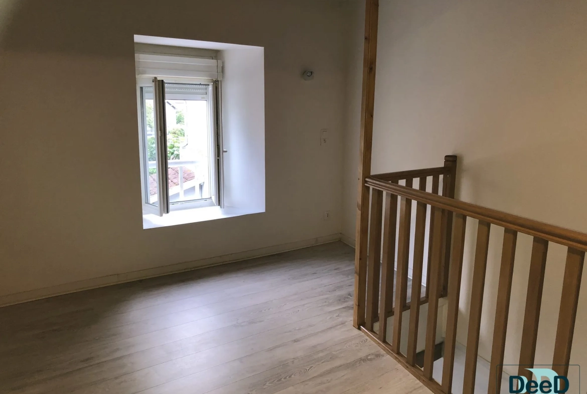 Immeuble à vendre à LANNEMEZAN avec potentiel locatif et garages 