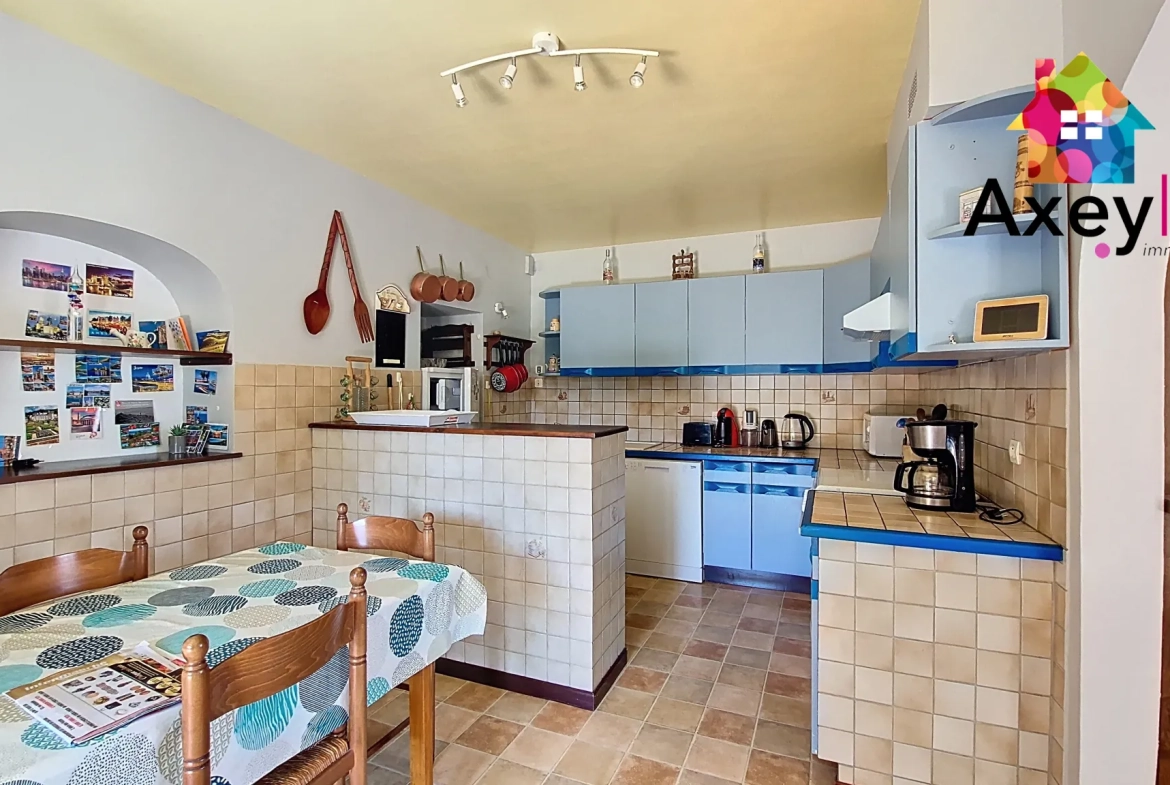 À vendre maison 4 chambres avec grand terrain à Chauffailles 