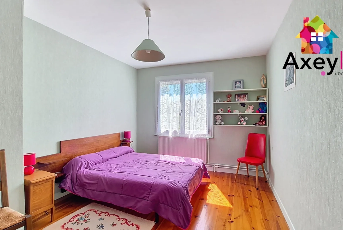 À vendre maison 4 chambres avec grand terrain à Chauffailles 