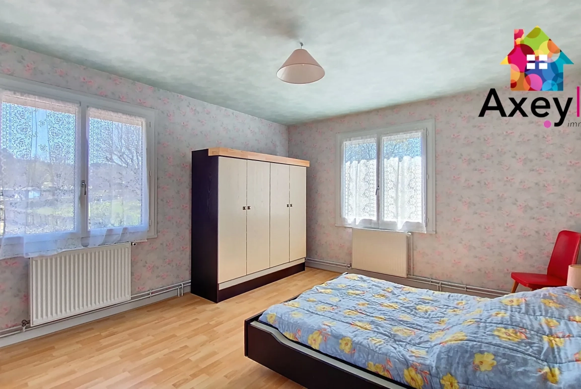 À vendre maison 4 chambres avec grand terrain à Chauffailles 