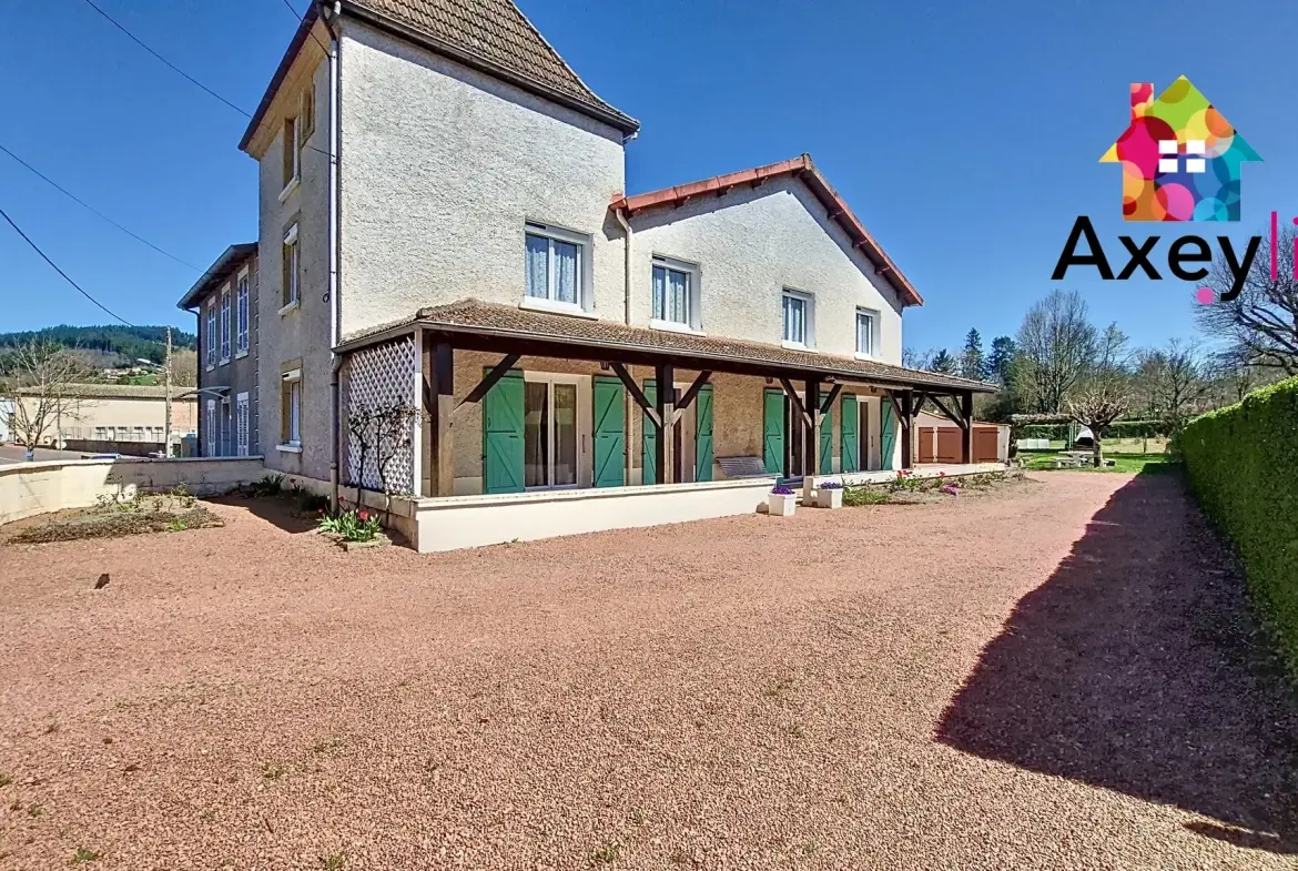 À vendre maison 4 chambres avec grand terrain à Chauffailles 