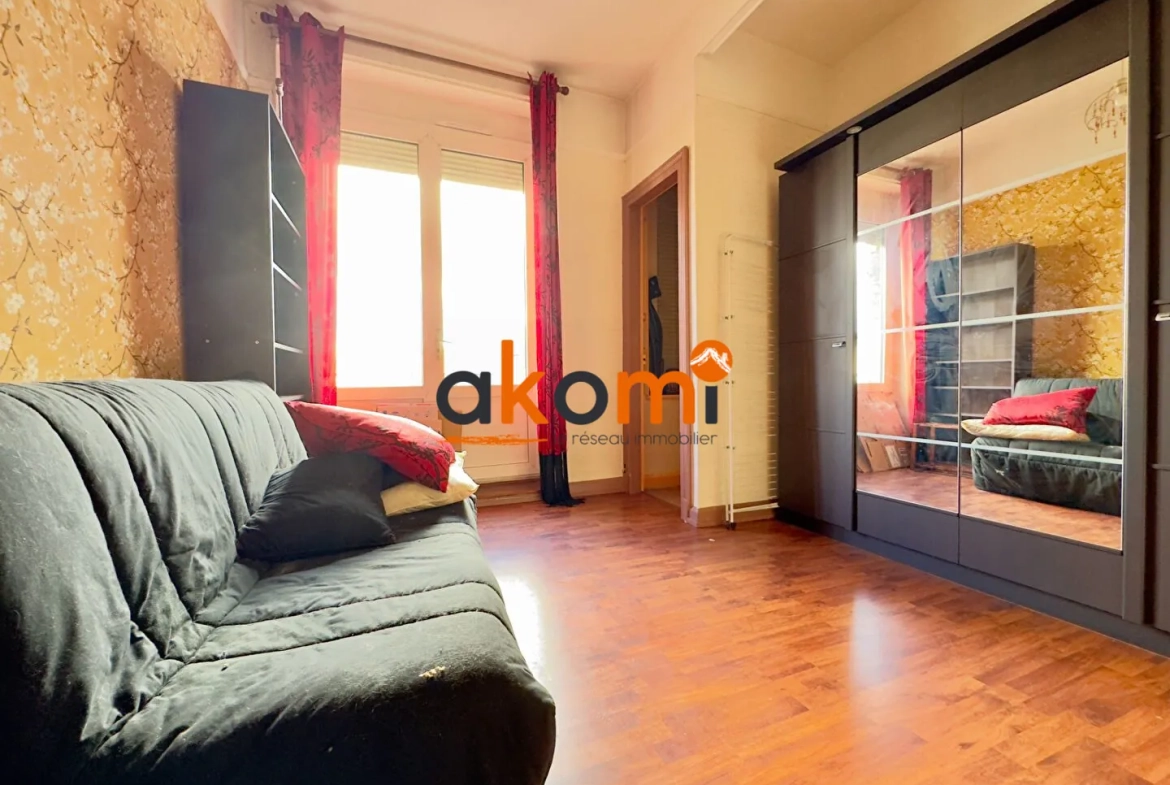 Appartement 4 pièces lumineux de 110 m² à Lunéville avec garage sécurisé 