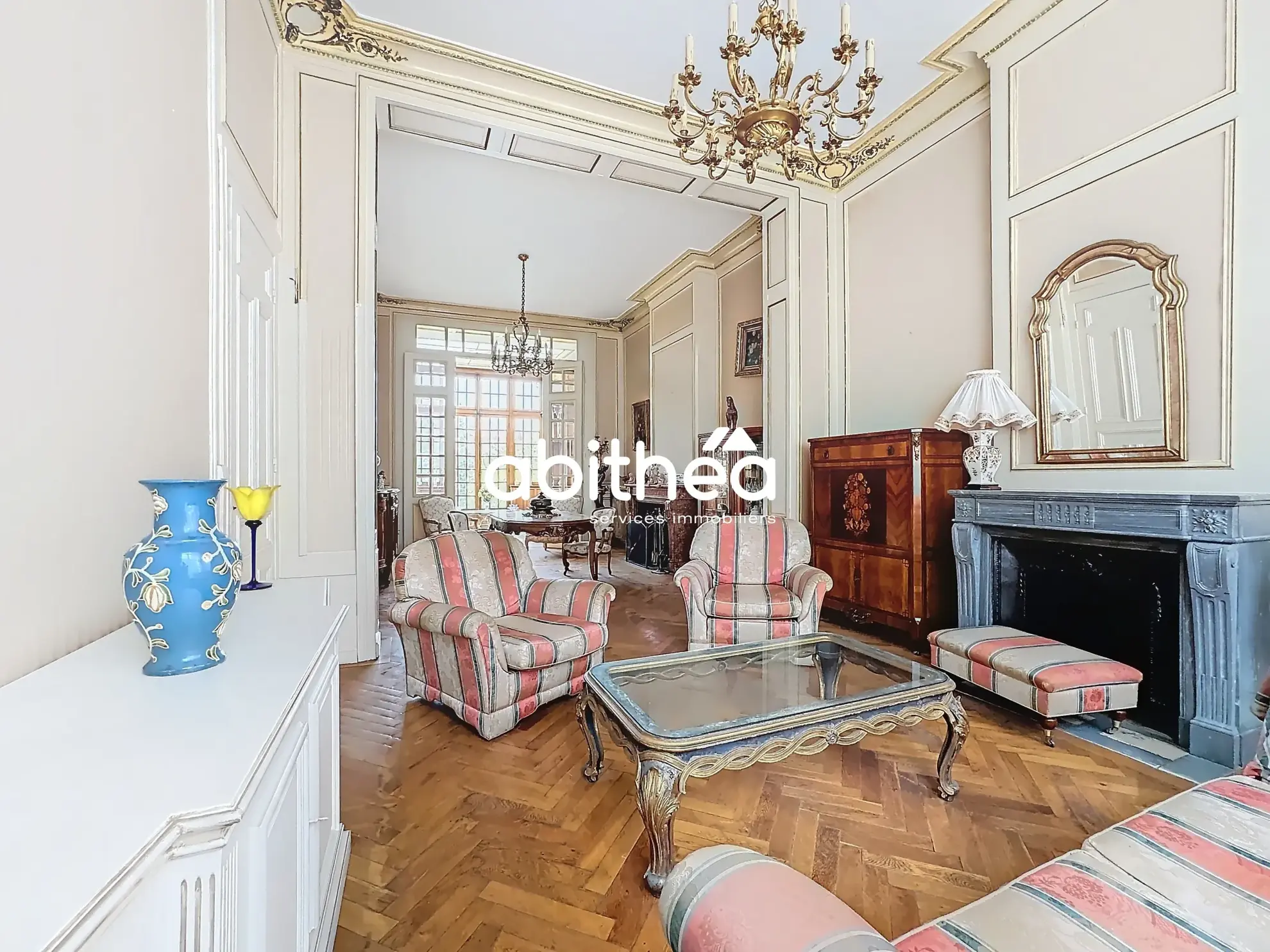 Maison bourgeoise de 257 m² avec jardin à Hénin Beaumont 