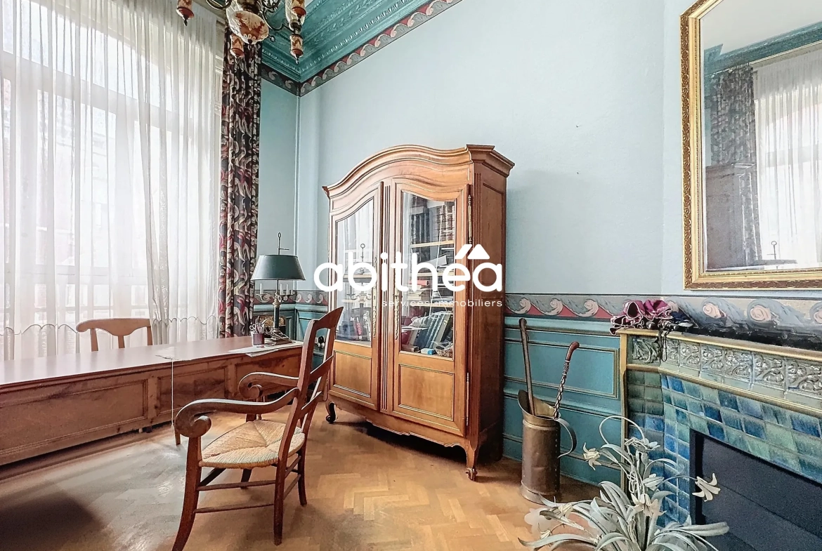 Maison bourgeoise de 257 m² avec jardin à Hénin Beaumont 