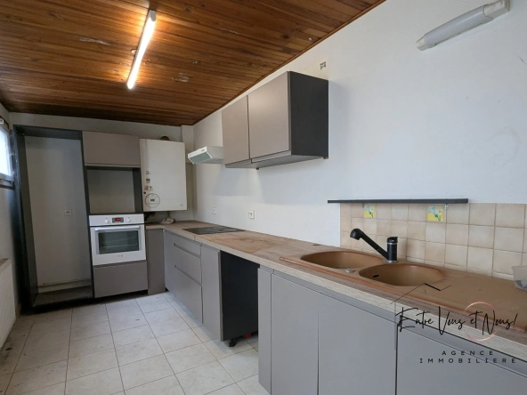 Maison en pierre de 170 m² à vendre à Gironde-sur-Dropt avec jardin et nombreuses chambres