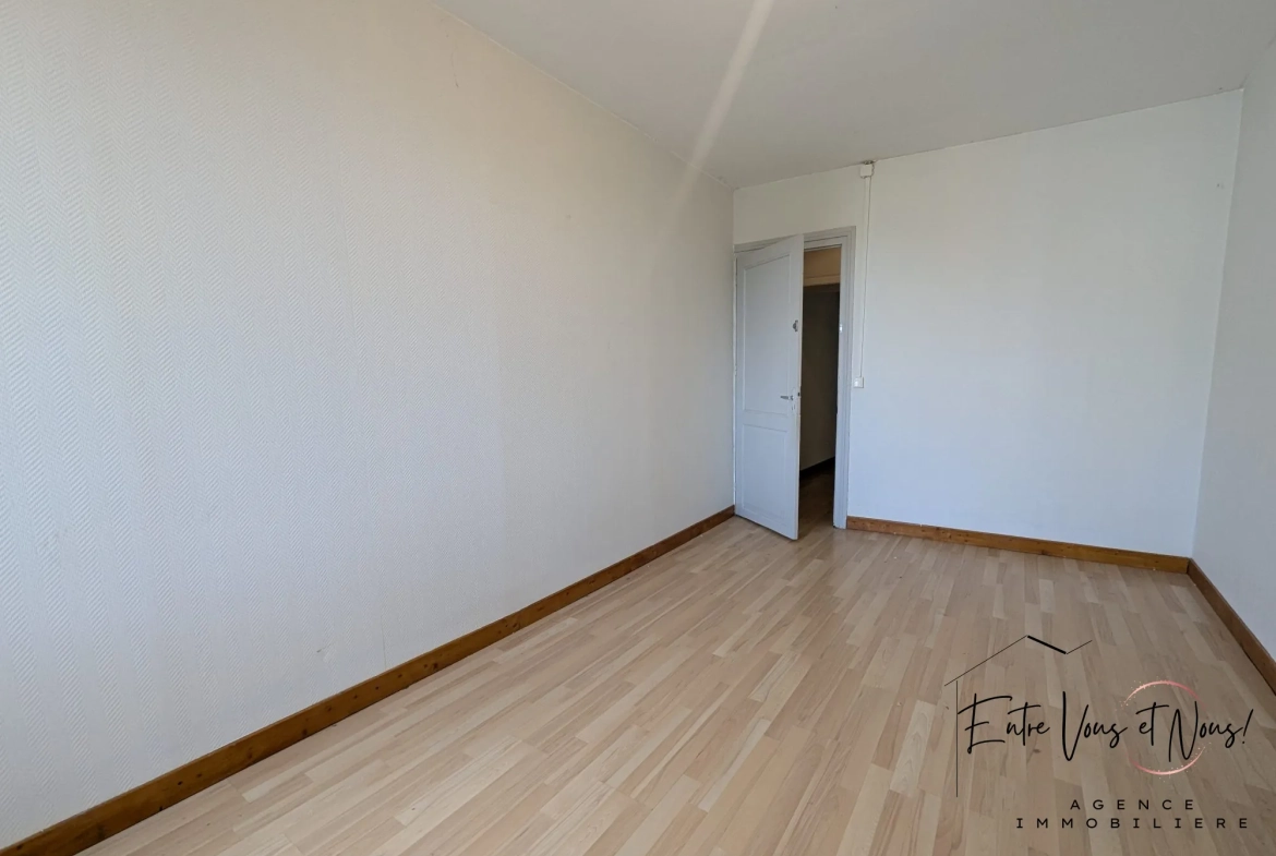 Maison en pierre de 170 m² à vendre à Gironde-sur-Dropt avec jardin et nombreuses chambres 